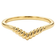 Croissant Chevron Ribbed V-Shaped Band Ring in 18K Yellow Gold