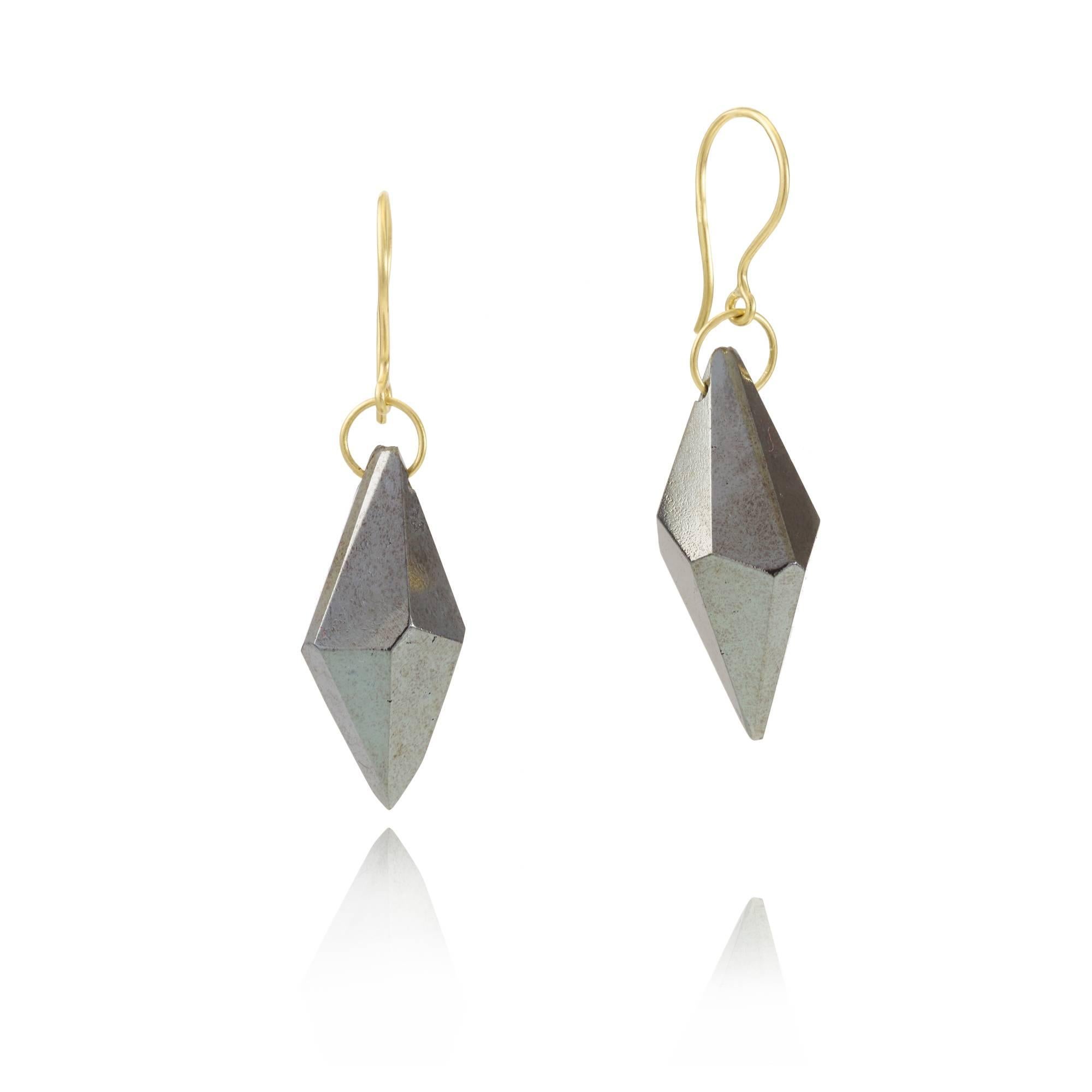 Handcrafted in India, our simple set faceted single drop earrings allow the stones to take centre stage.