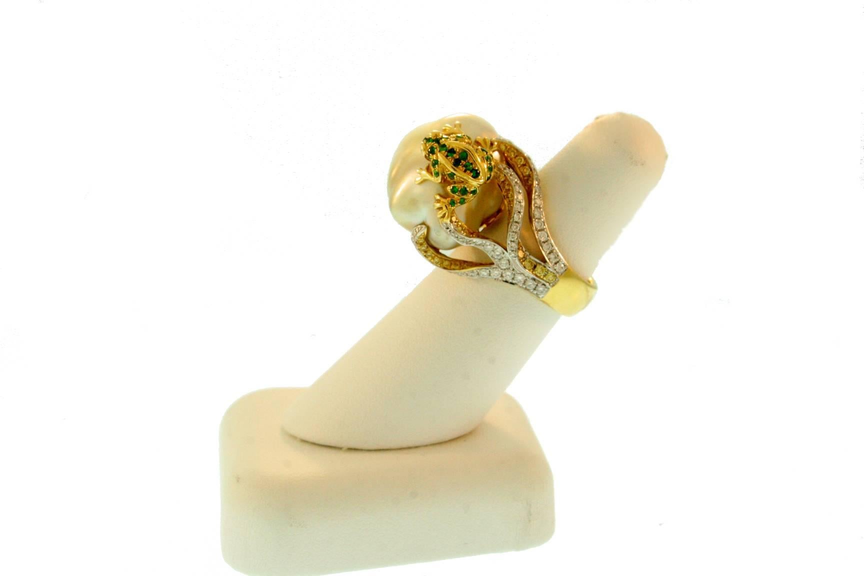 Modern Baroque Green Tsavorite Golden South Sea Pearl Diamond Gold Frog Ring For Sale