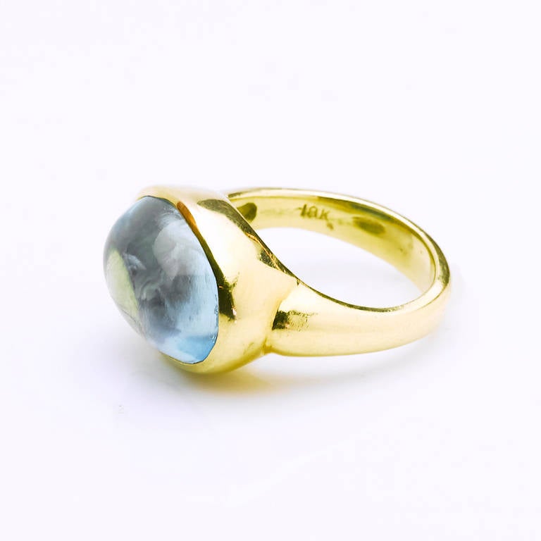 This beautiful hand carved aquamarine whale intaglio ring (by master Idar- Oberstein carver)  is the color of the clear blue sea. It is set in 18 karat gold. 16x12x8mm cabochon size. Ring size 7
Intaglios also available in a variety of