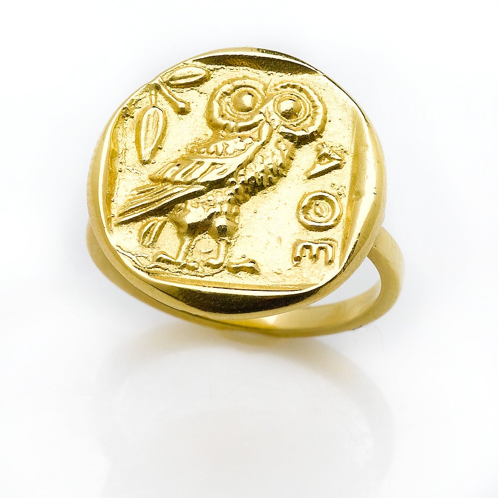 Athena Gold RIng In Excellent Condition In Cohasset, MA