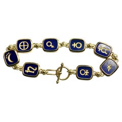 18-karätiges Lapislazuli-Armband mit goldfarbenen Intaglio-Wassermann-Symbolen