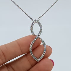 1.23 Carat Vs G Diamonds on 18 Carat White Gold Pendant the Object Weighs 10.29