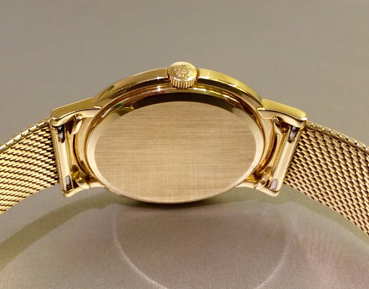 Women's or Men's Patek Philippe Yellow Gold Patterned Dial Wristwatch Ref 2594 For Sale