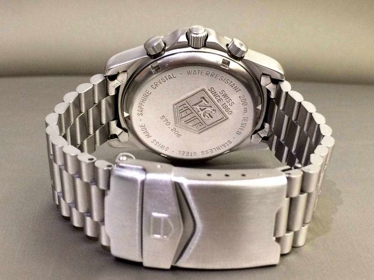 TAG Heuer Stainless Steel Black Dial Professional quartz Wristwatch In New Condition In Ottawa, Ontario