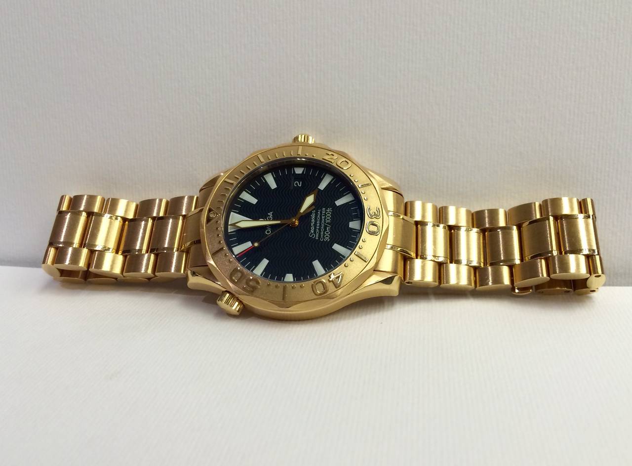 Omega Rose Gold Seamaster Professional Chronometer Wristwatch In New Condition In Ottawa, Ontario