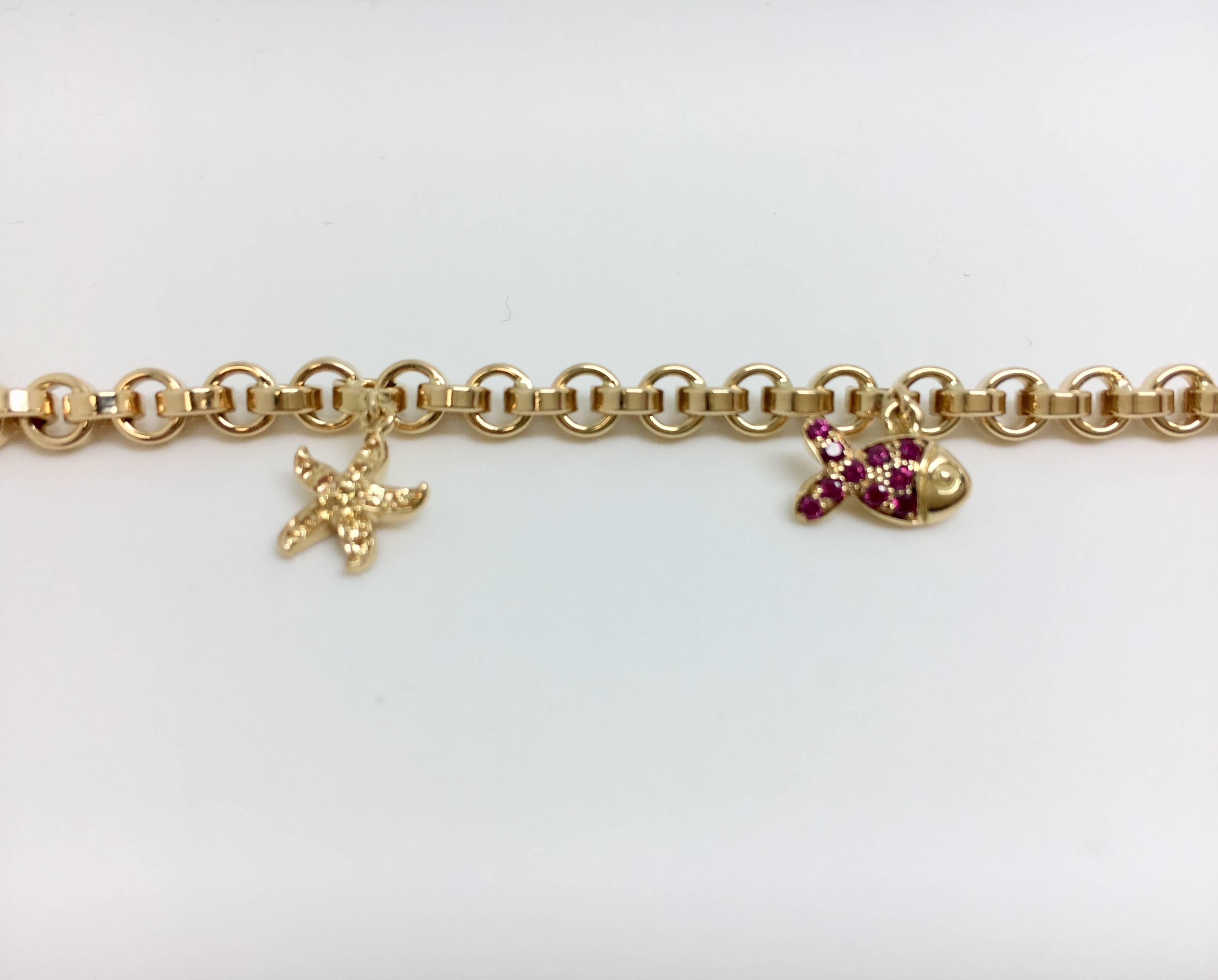 Chopard 18 Karat Yellow Gold Link Bracelet In Excellent Condition For Sale In Ottawa, Ontario