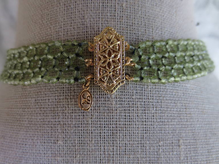 Woven faceted Peridot beaded Necklace. With gold clasp In Excellent Condition In Los Angeles, CA