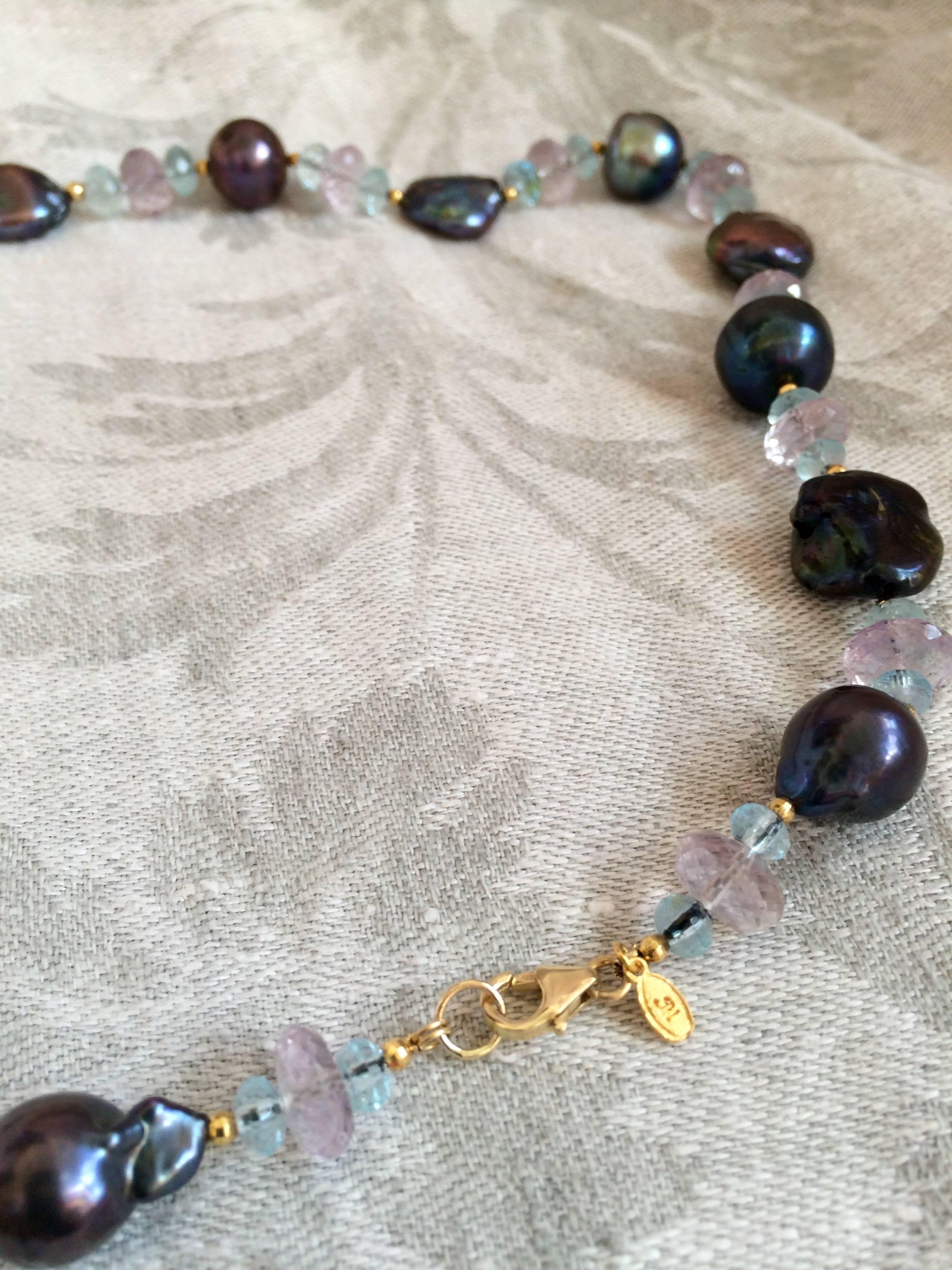 Black pearl , aquamarine, amethist and gold necklace In New Condition In Los Angeles, CA