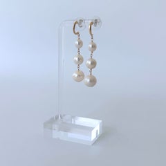 Marina J. Pendientes colgantes de perlas de 3 hileras con oro amarillo macizo de 14k