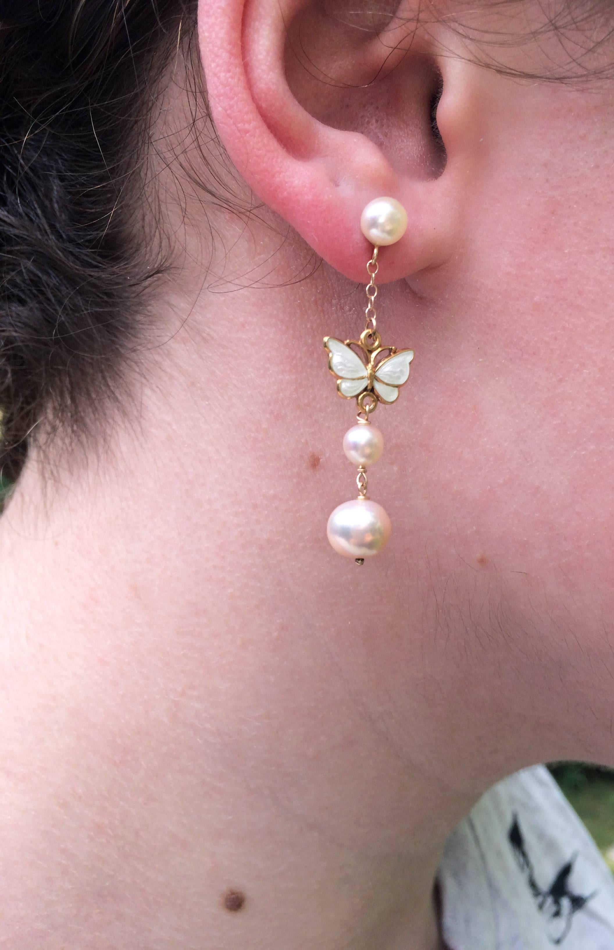 Marina J Pearl Earrings with Vintage White Enamel Butterfly and 14 k Yellow gold In New Condition In Los Angeles, CA