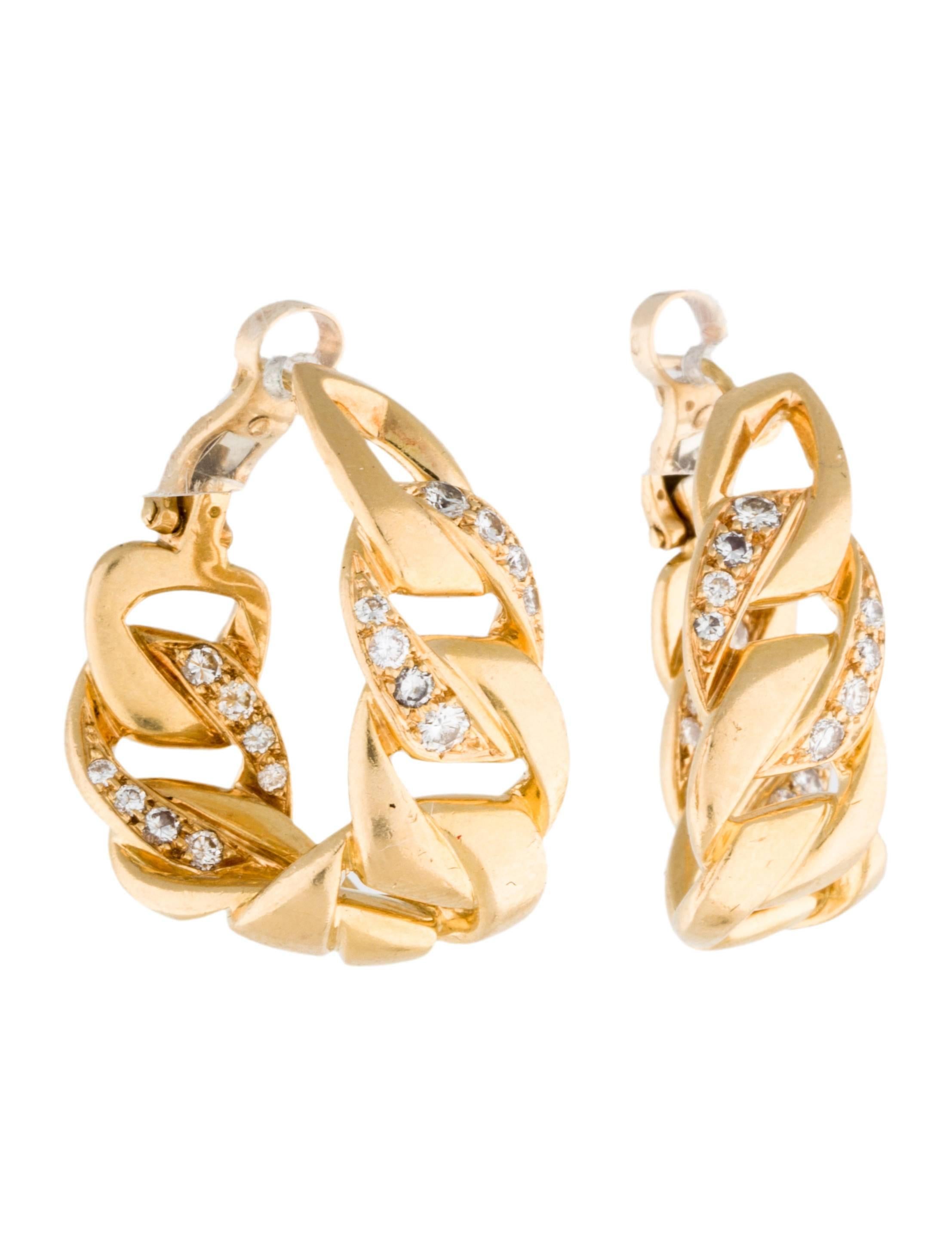 18K yellow gold Cartier huggie earrings with chain-link motif featuring pavé round brilliant diamonds and omega back closures. Includes box.

Metal Type: 18K Yellow Gold
Hallmark: 750
Signature: Cartier
Location: Exterior Surface
Metal