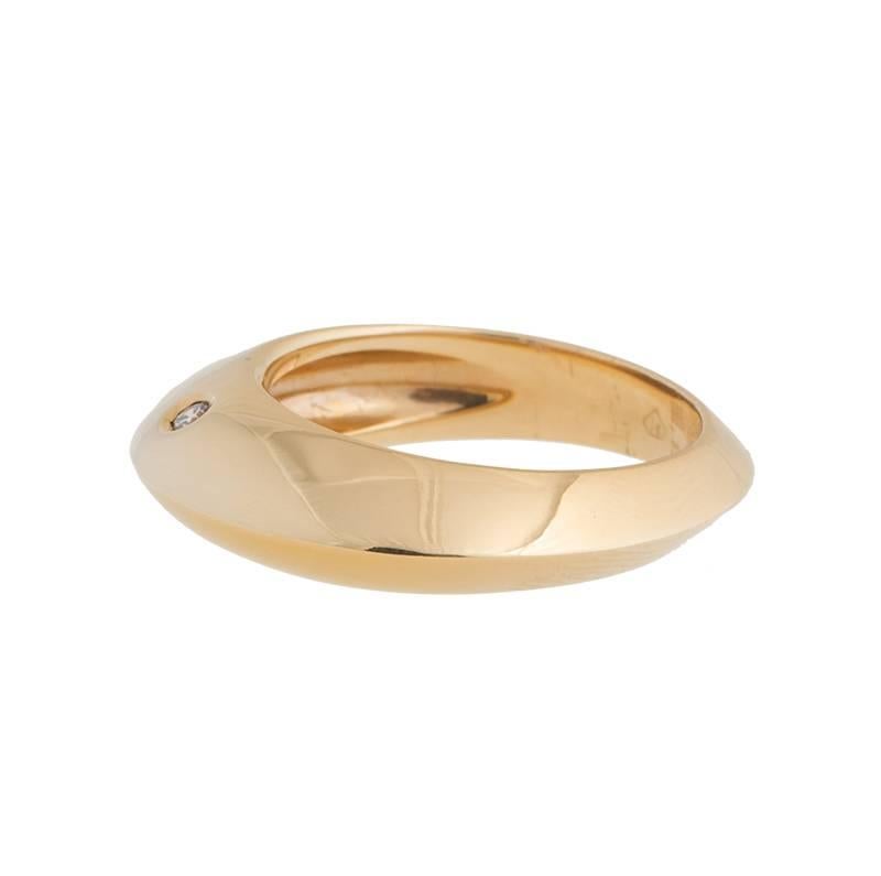 18kt Yellow Gold Brill Ring Features:
Brand: Piaget
Gender: Womens
Condition: Brand New
Metal: 18k Yellow Gold
Ring Size: 6.5
Stone: Diamond 0.03 cts
Retail: $2,900.00