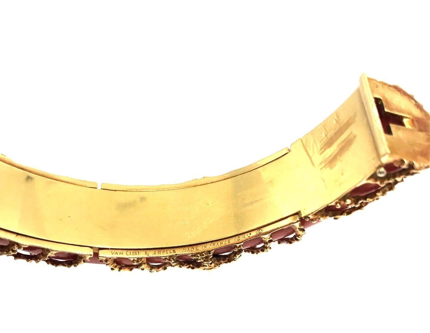 1960s Van Cleef & Arpels Paris Coral Gold Bangle Bracelet 1