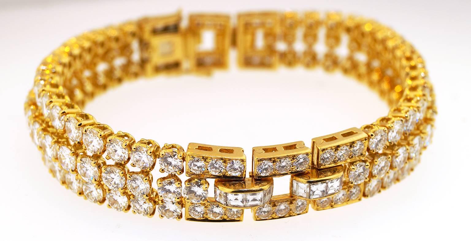Cartier Diamond Gold Link Bracelet In Good Condition For Sale In New York, NY