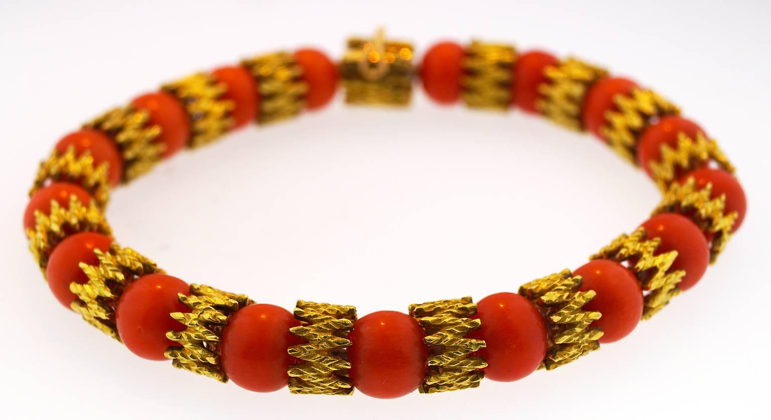 H. Stern Coral Gold Bracelet In Good Condition For Sale In New York, NY