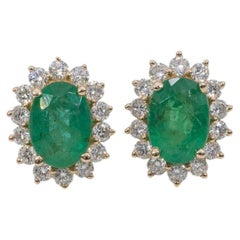 Pendientes de esmeraldas de Zambia de 1,8 quilates con detalles de diamantes, en oro macizo de 14 quilates, 7 x 5 mm
