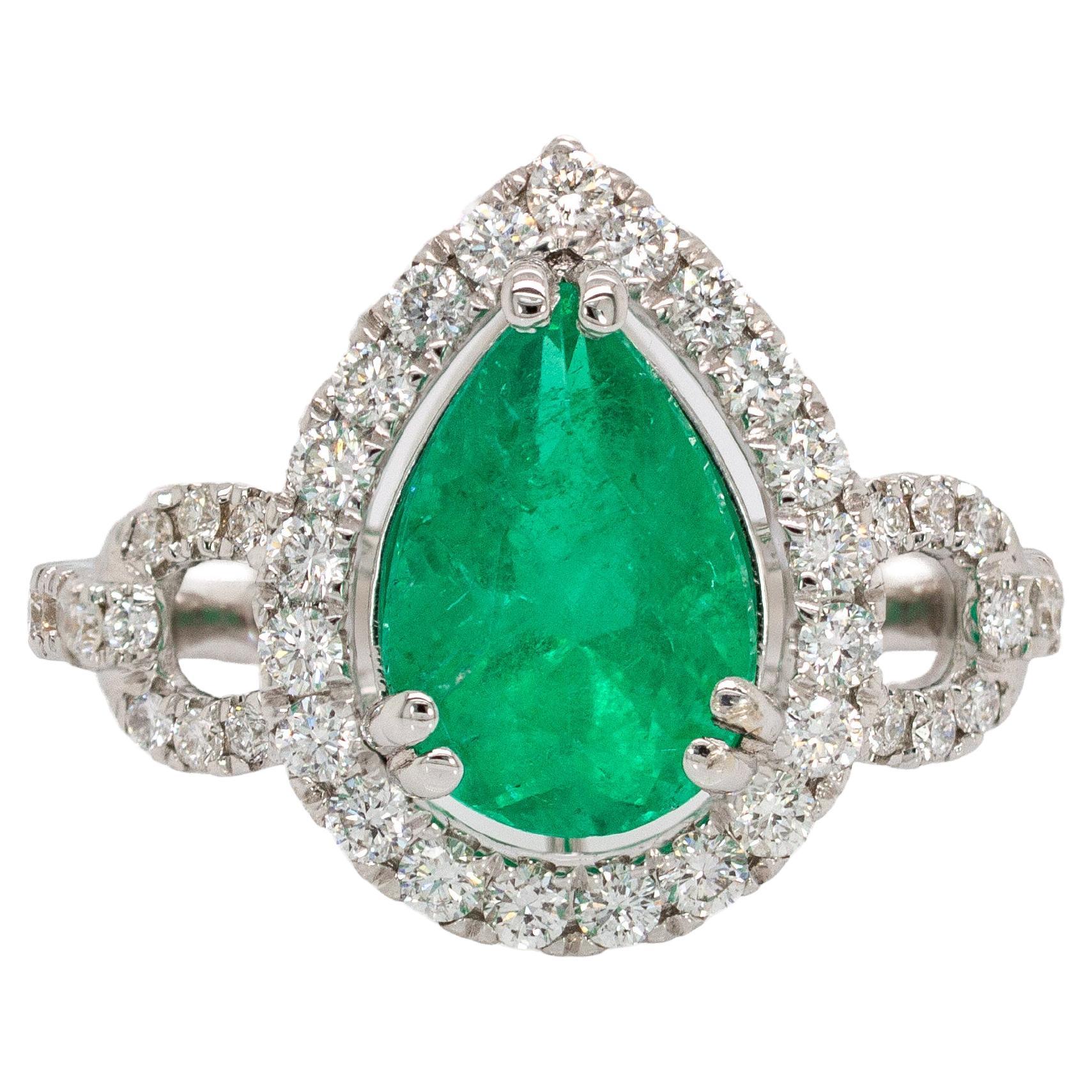 GIA-zertifizierter 2,08 Karat kolumbianischer Smaragd-Diamantring aus 14 Karat Gold  Birne 10x8mm im Angebot
