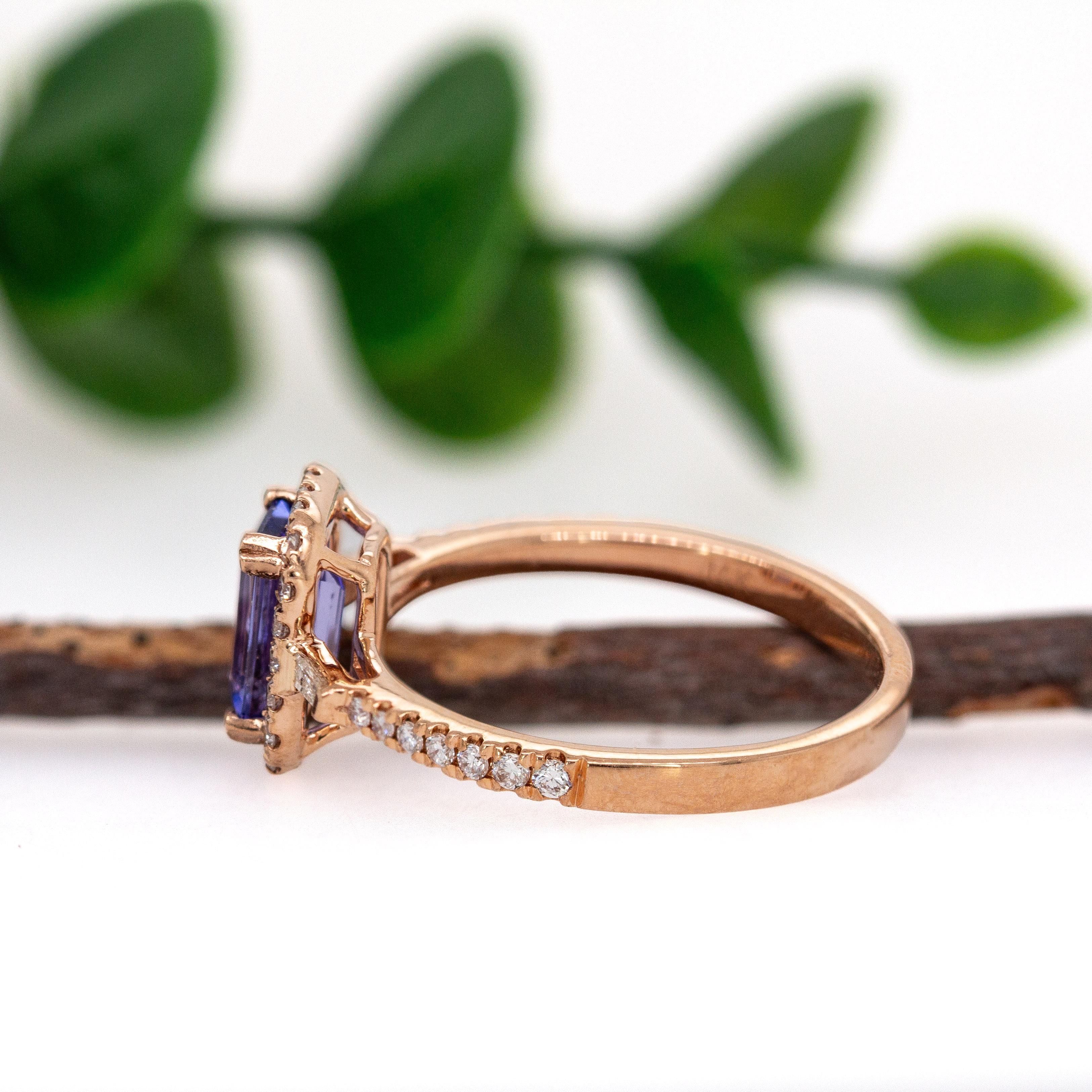 Donna Anello con tanzanite 1ct e diamanti estratti dalla terra in oro rosa massiccio 14K  EM 7x5mm in vendita