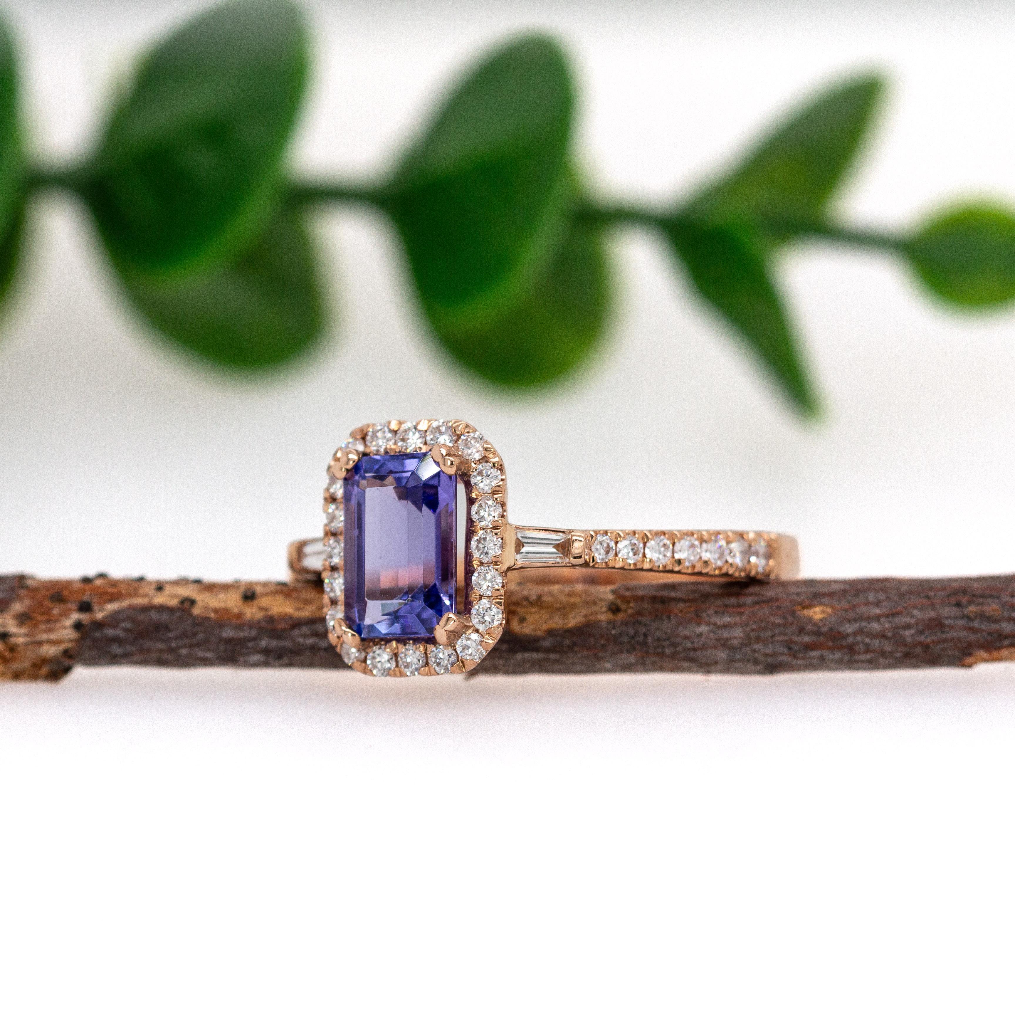 Anello con tanzanite 1ct e diamanti estratti dalla terra in oro rosa massiccio 14K  EM 7x5mm In condizioni Nuovo in vendita a Columbus, OH