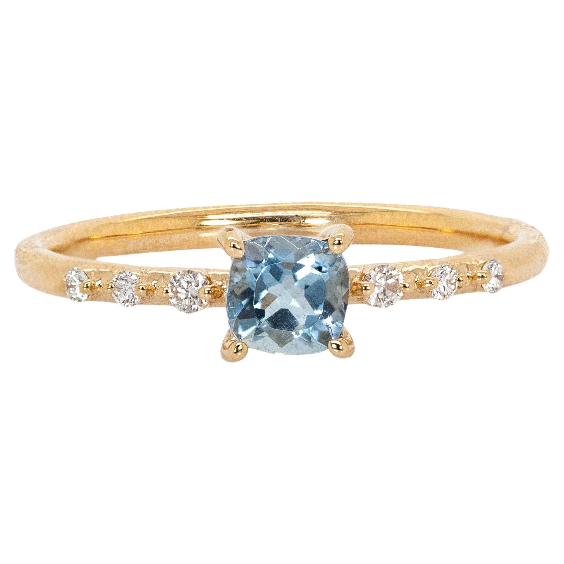 Brasilianischer Aquamarin-Ring mit natürlichen Diamant-Akzenten in massivem 14K Gold  RD 4mm