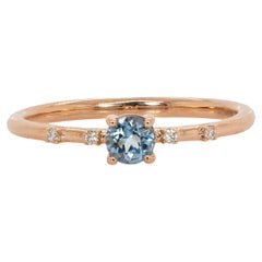 Zierlicher Santa Maria Aquamarin Ring mit natürlichen Diamanten Akzente in 14K Rose Gold