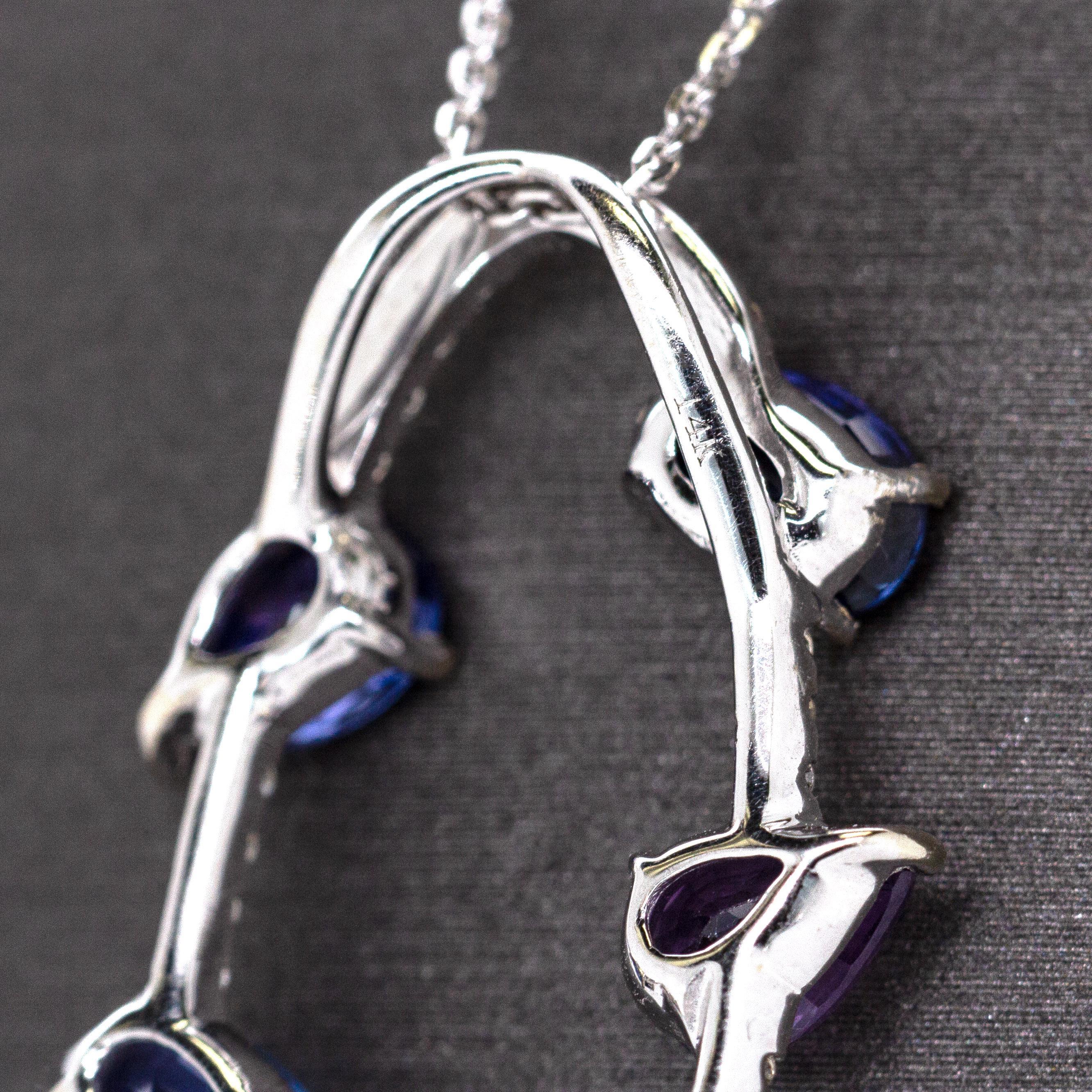 Ciondolo con zaffiro viola Ombre in oro bianco 14K e diamanti naturali in vendita 2
