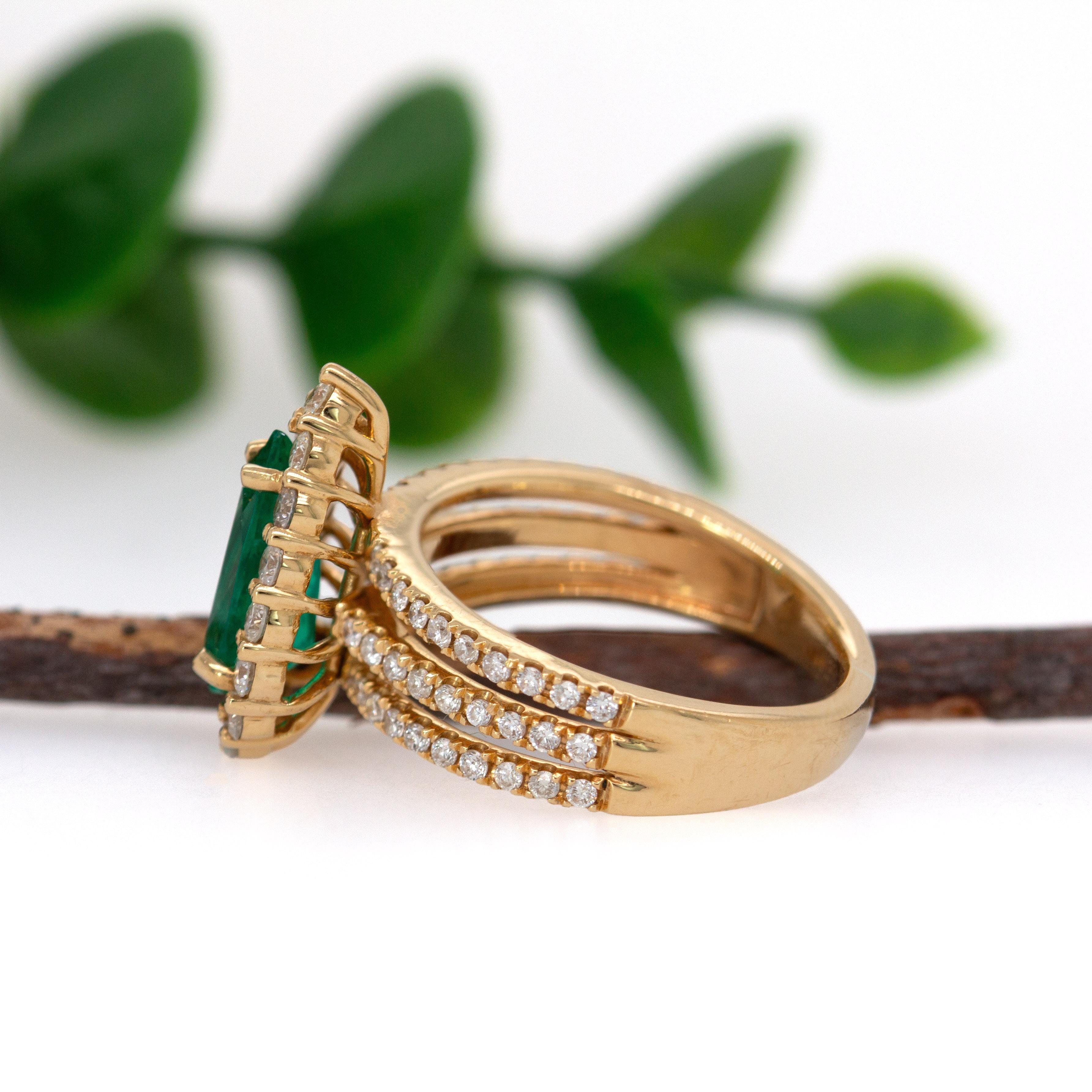GIA-zertifizierter kolumbianischer Smaragd und natürlicher Diamantring aus massivem 18-karätigem Gold im Zustand „Neu“ im Angebot in Columbus, OH