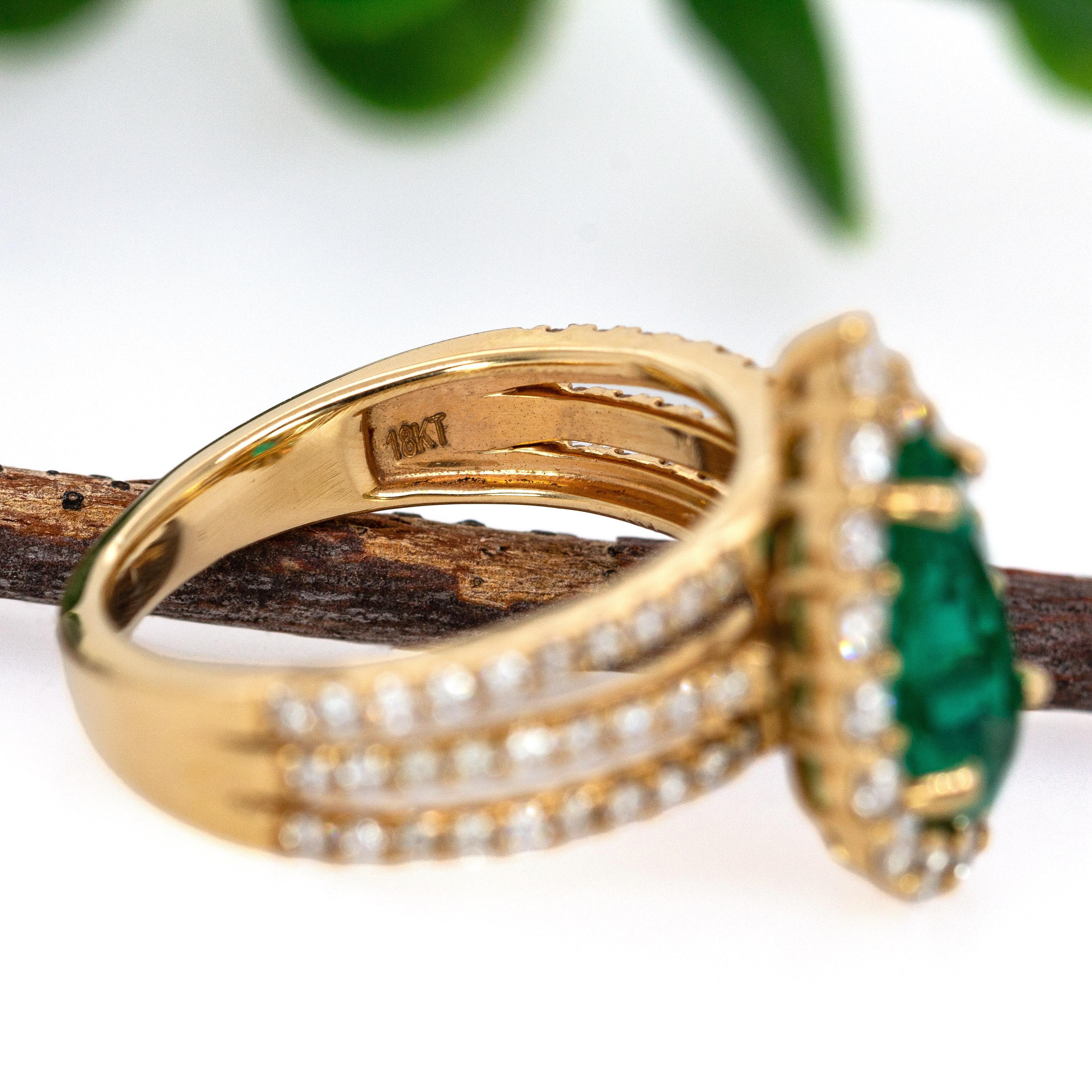 GIA-zertifizierter kolumbianischer Smaragd und natürlicher Diamantring aus massivem 18-karätigem Gold im Angebot 1