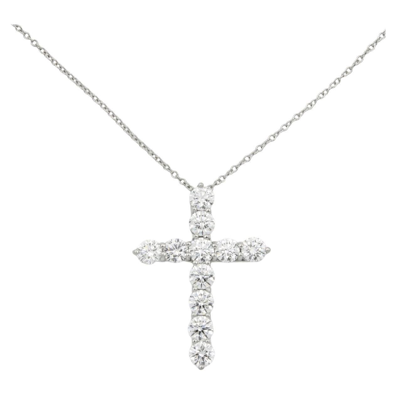 TIFFANY & Co. Collana con croce di diamanti in platino da 1,71 carati Grande
