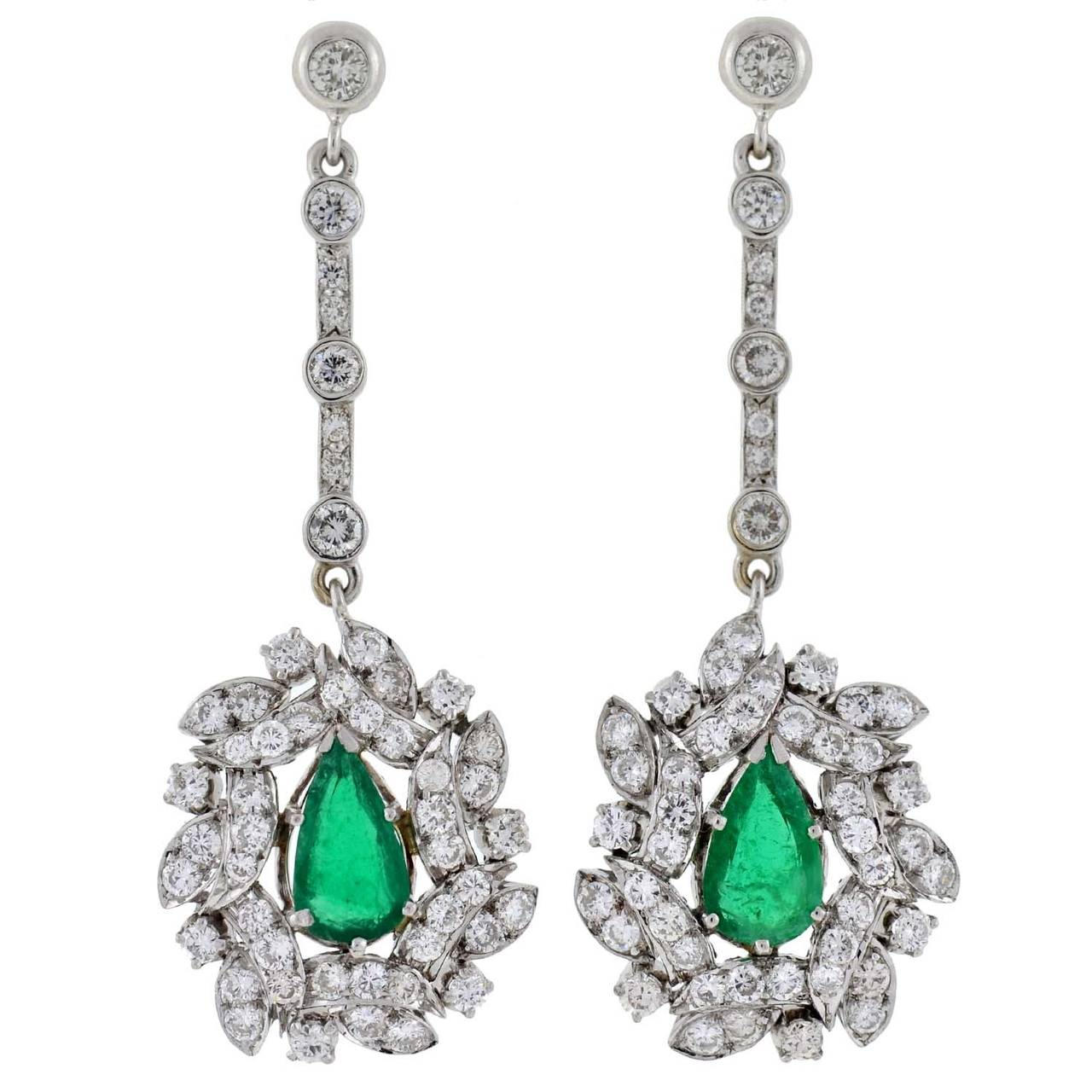 Retro Dramatic Emerald Diamond Gold Earrings At 1stdibs Retro Dramatic Emerald Diamond Gold Earrings For