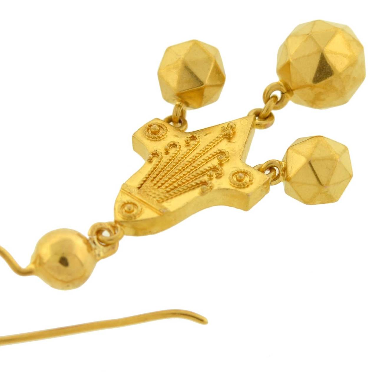 Women's Victorian Etruscan Gold Earrings