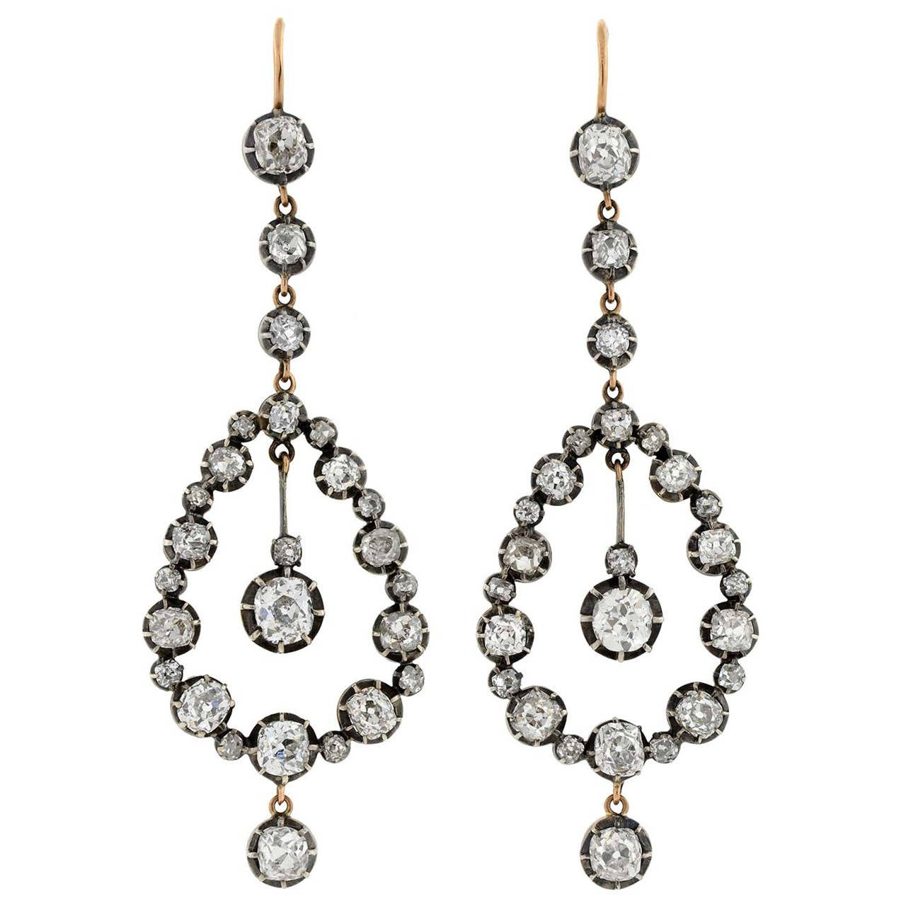 Viktorianische dramatische tropfenförmige Diamant-Ohrringe 7,26ctw im Angebot