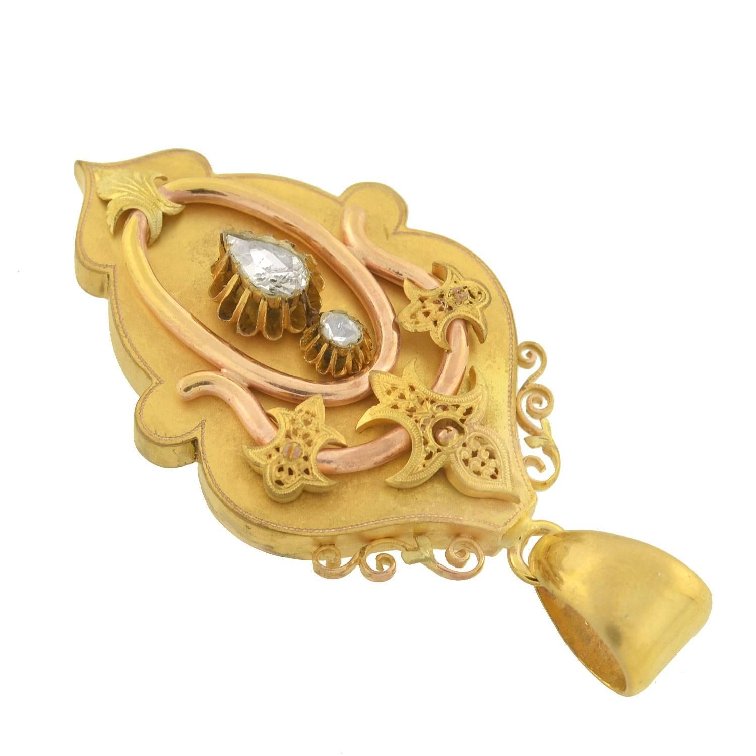 Viktorianisches Medaillon aus gemischten Metallen mit altem Rosenschliff-Diamant im Zustand „Gut“ im Angebot in Narberth, PA