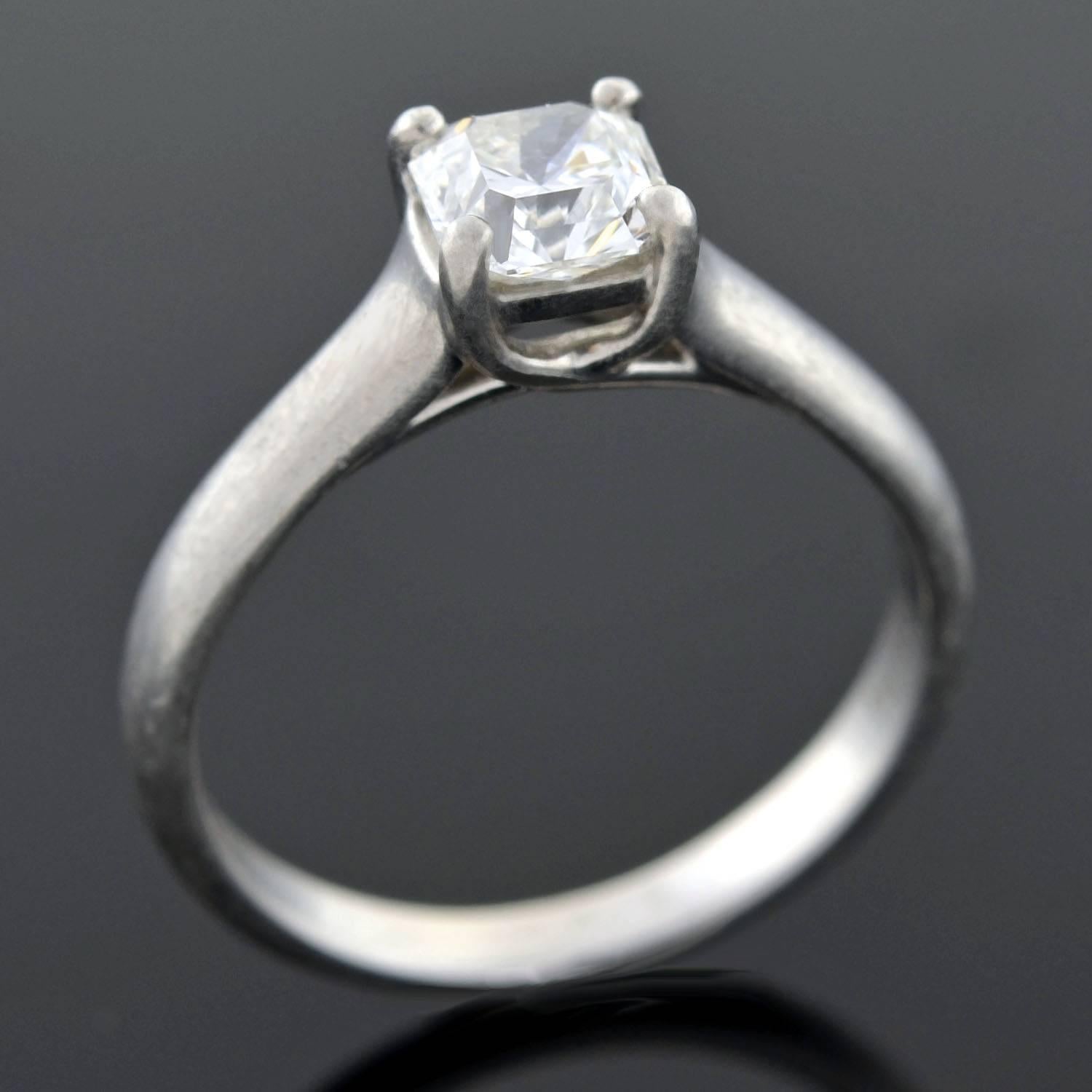 Contemporary Tiffany & Co. Diamond Platinum Lucida Solitaire Engagement Ring  For Sale