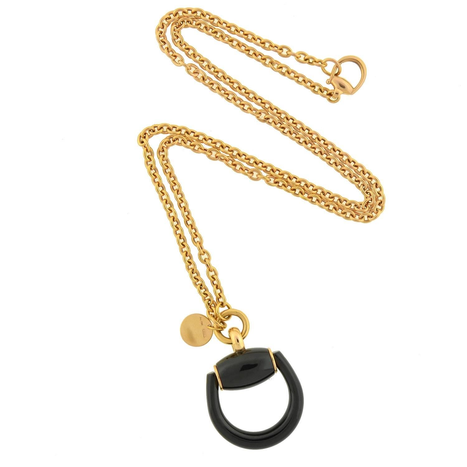A fabulous estate horse bit necklace from legendary maker Gucci! This stylish contemporary piece has wonderful equestrian flair in a wearable everyday design. The necklace is comprised of a large 3-dimensional horse bit pendant that hangs from a