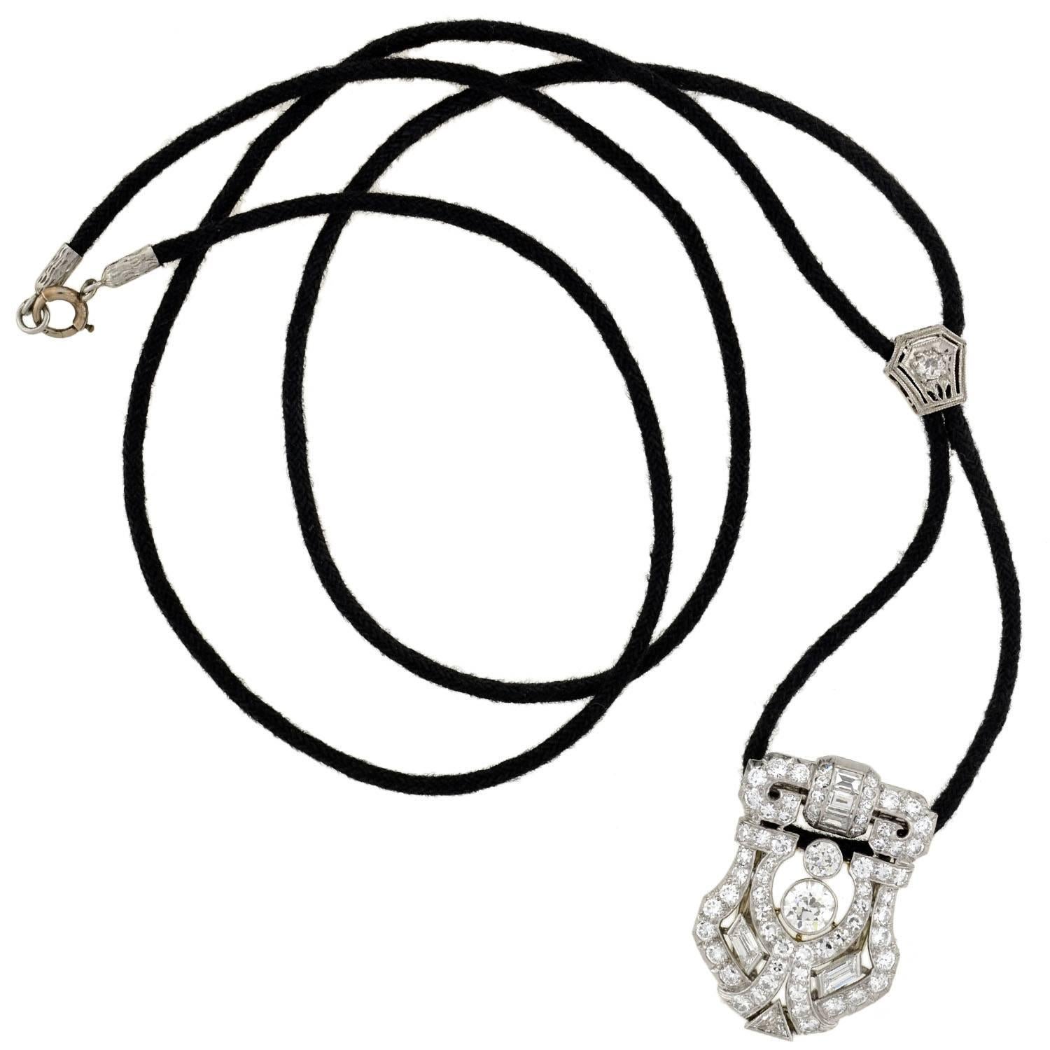 Art Deco 2.30 Carats Diamonds Platinum Clip Necklace For Sale