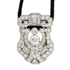 Art Deco 2.30 Carats Diamonds Platinum Clip Necklace