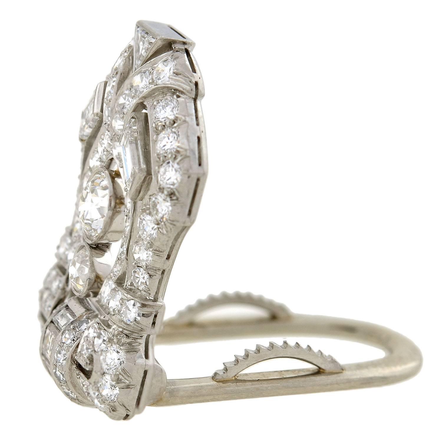Art Deco 2.30 Carats Diamonds Platinum Clip Necklace  For Sale 1