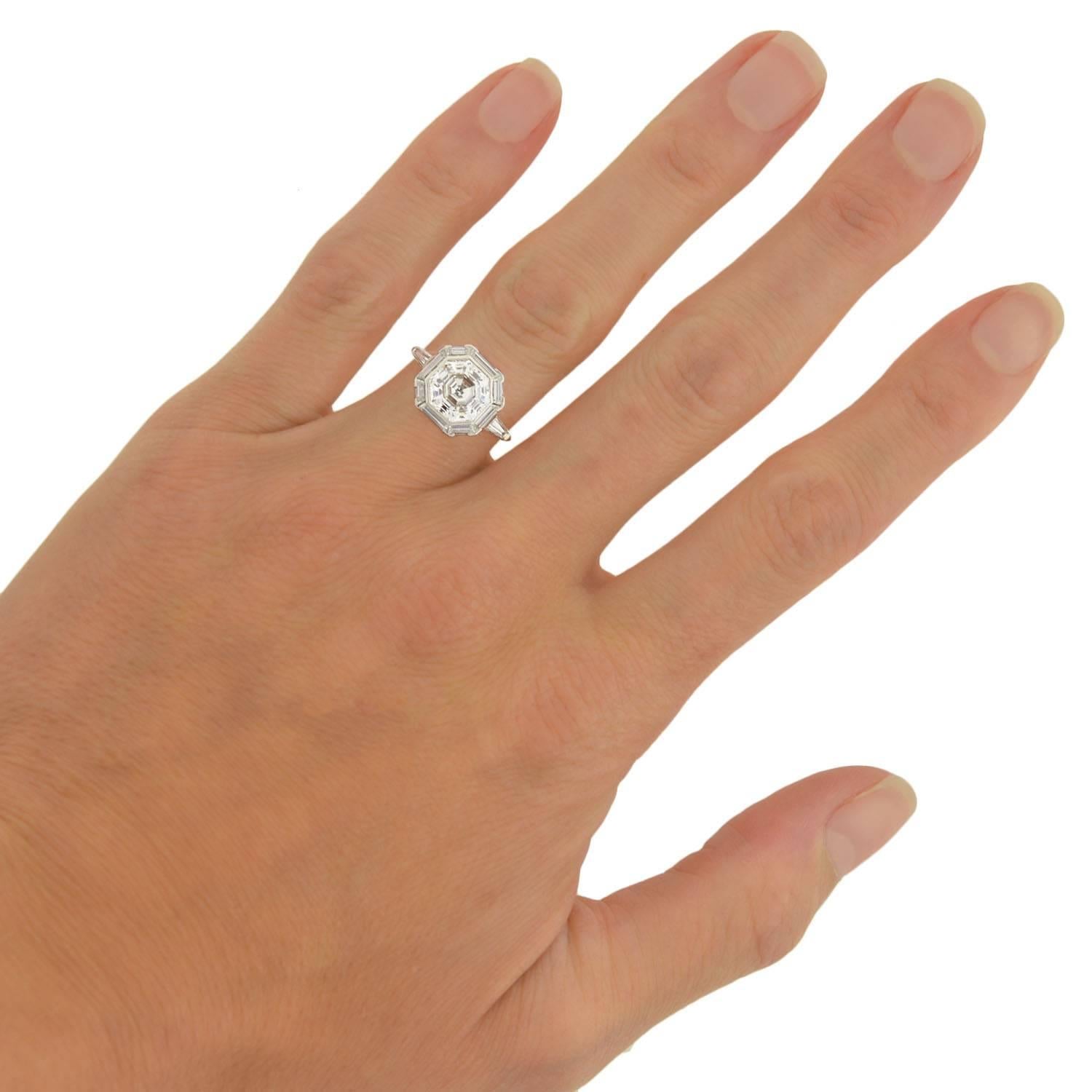 Art Deco 2::68 Karat GIA Cert Achteckiger Stufenschliff Diamant Platin Verlobungsring 2