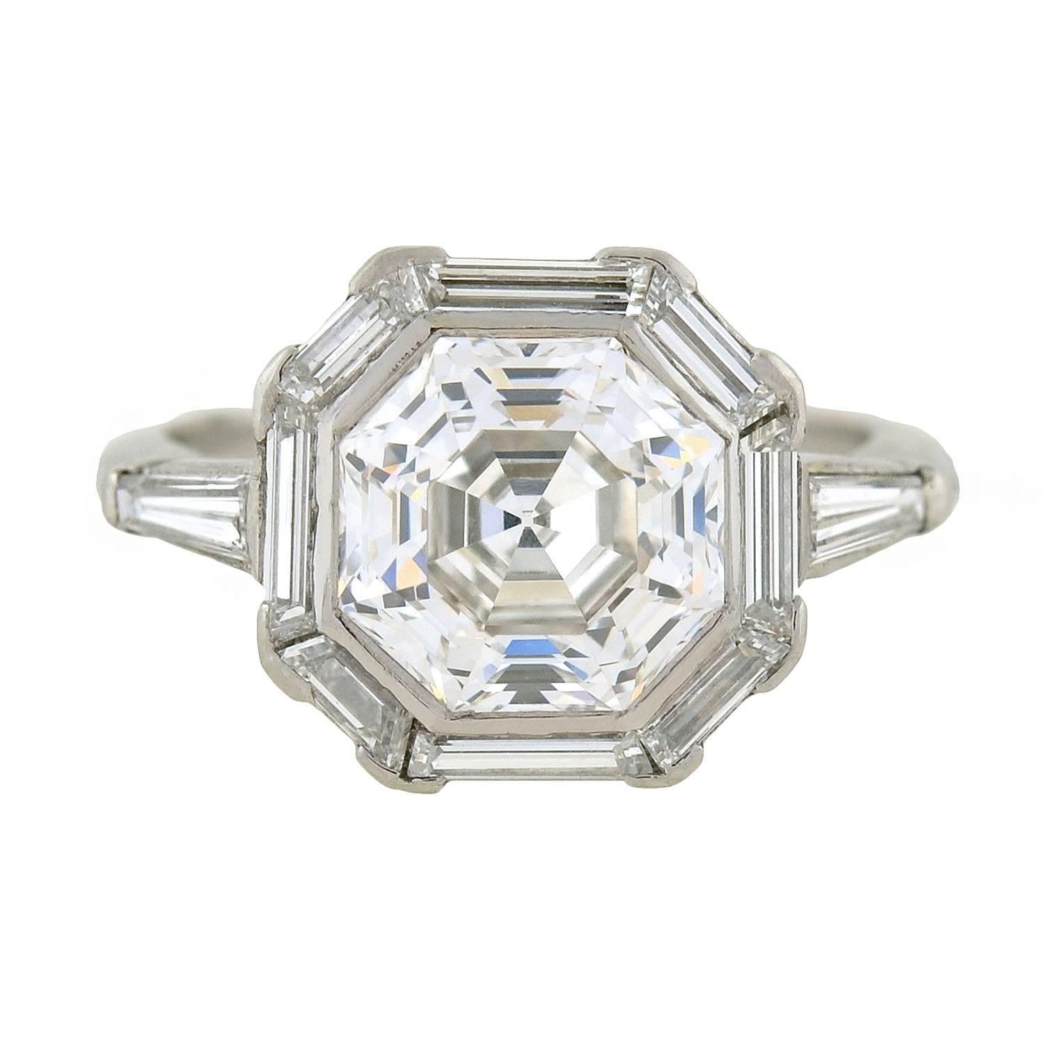 Art Deco 2::68 Karat GIA Cert Achteckiger Stufenschliff Diamant Platin Verlobungsring