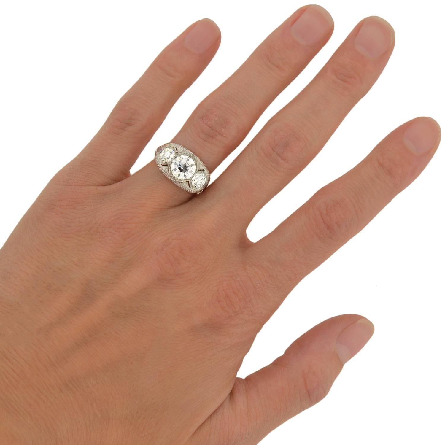Women's Art Deco 3-Stone 2.55 Carats Diamonds Platinum Filigree Ring 