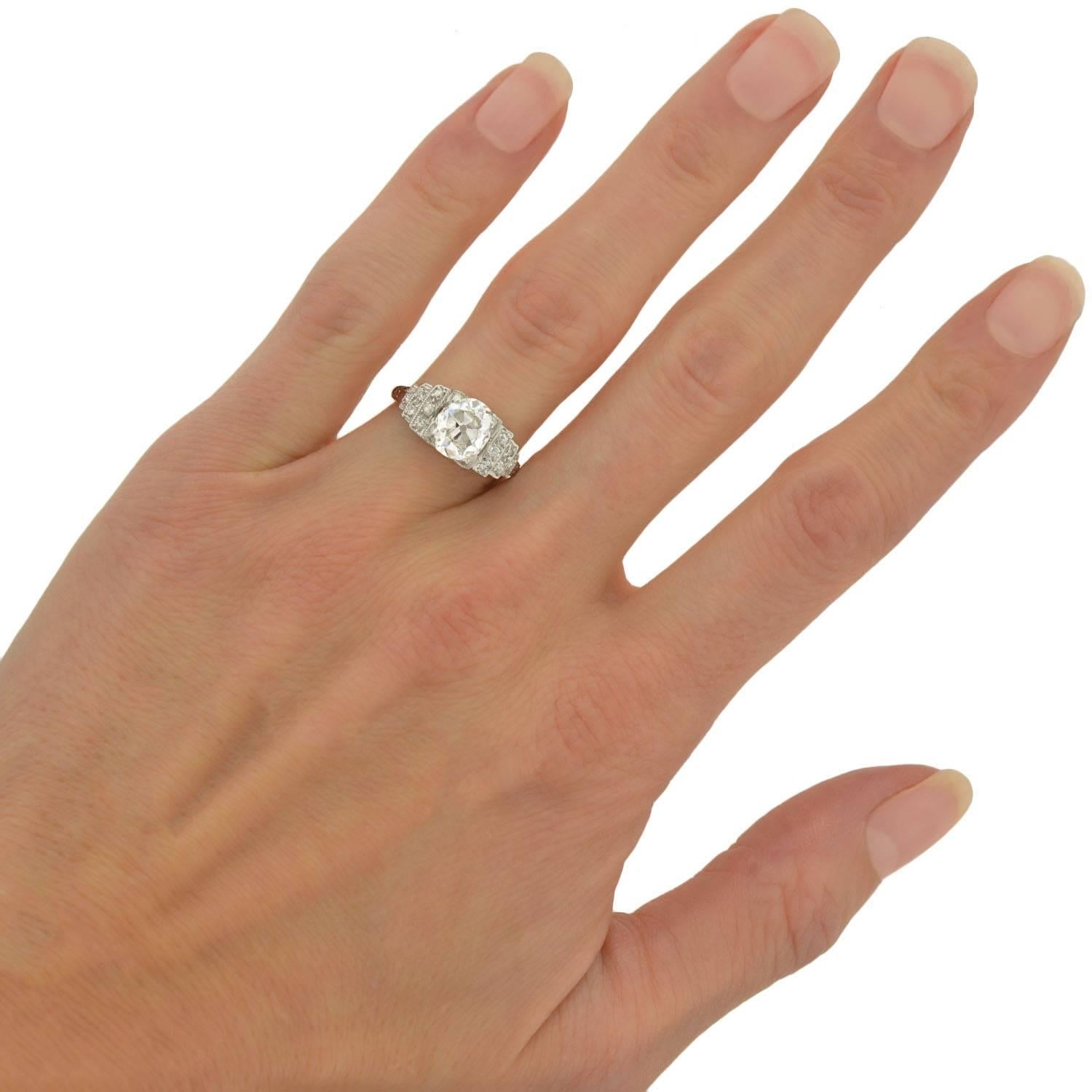 Art Deco Verlobungsring mit GIA-zertifiziertem 2,16 Karat Diamant im Angebot 2