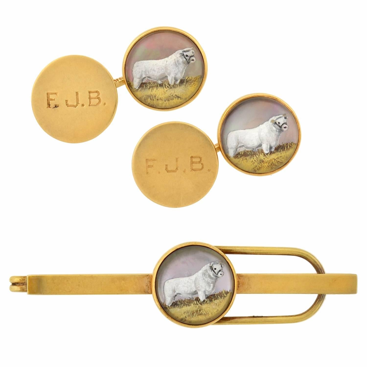 Antique Victorian Essex Crystal Gold Shorthorn Bull Cufflink Tie Clip Set en vente