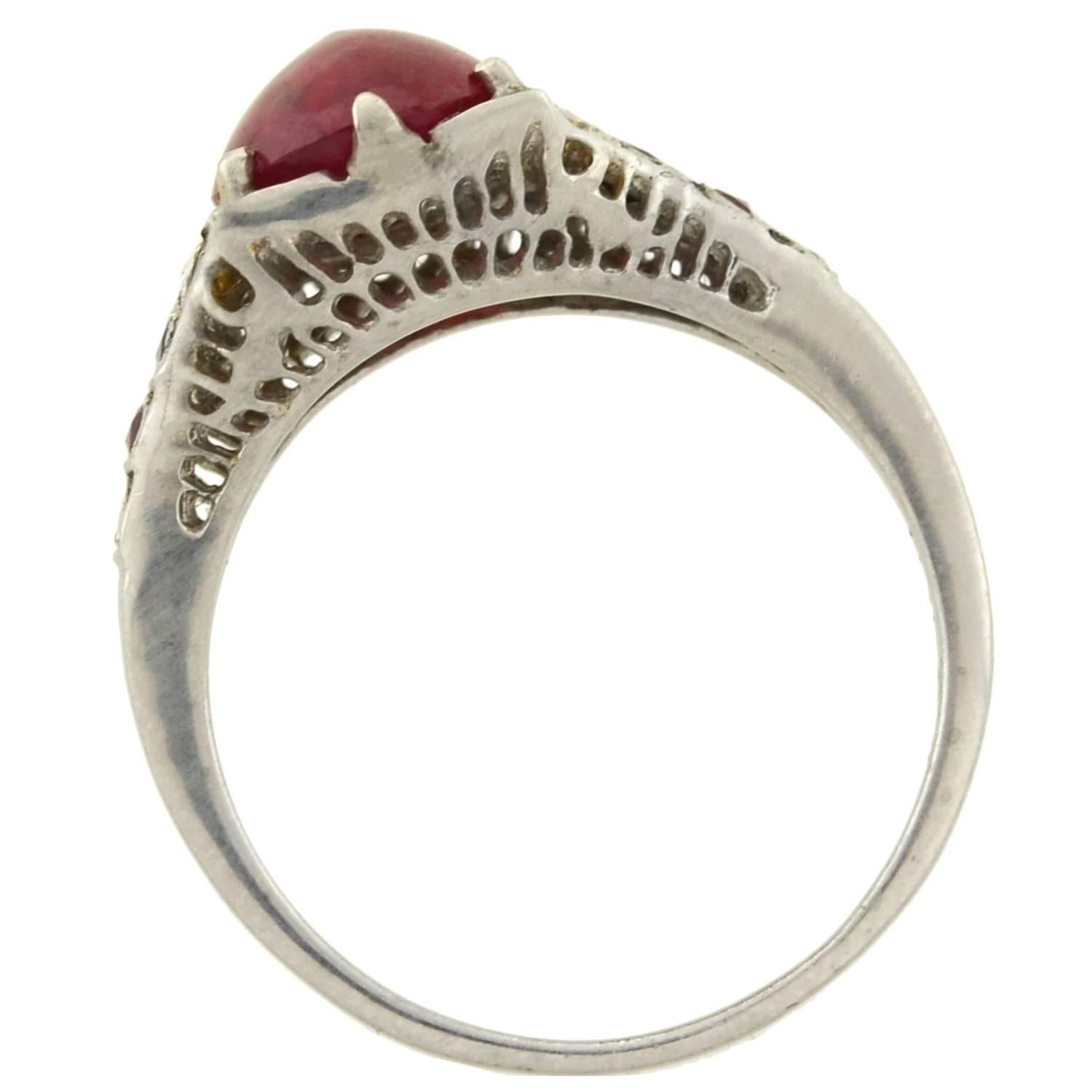 Art Deco GIA Certified 3.50 Carat Natural Ruby Cabochon, Onyx, and Diamond Ring In Excellent Condition In Narberth, PA