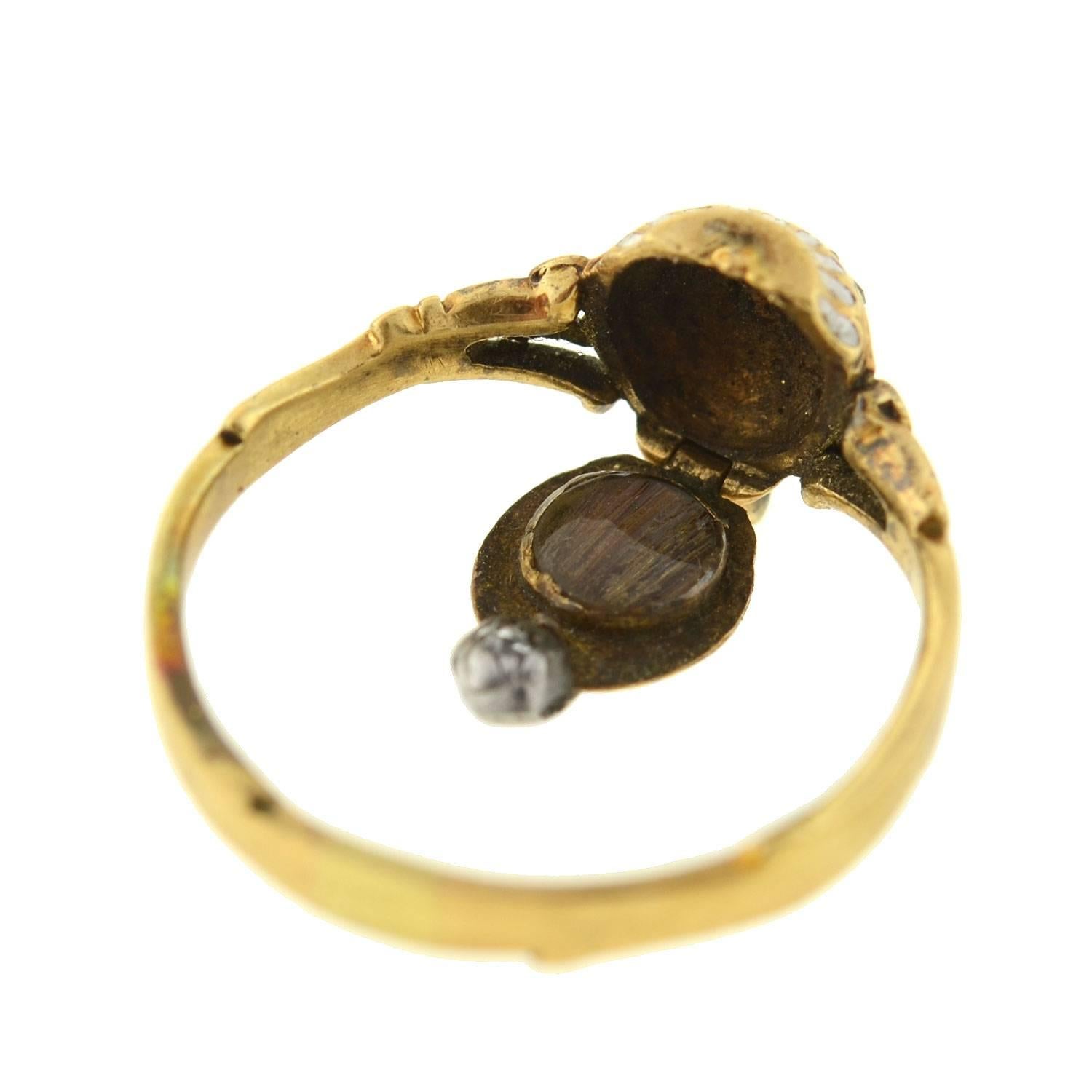 ring with compartment
