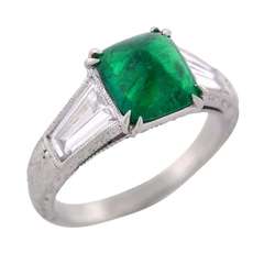 Contemporary Sugarloaf Muzo Emerald & Diamond Ring