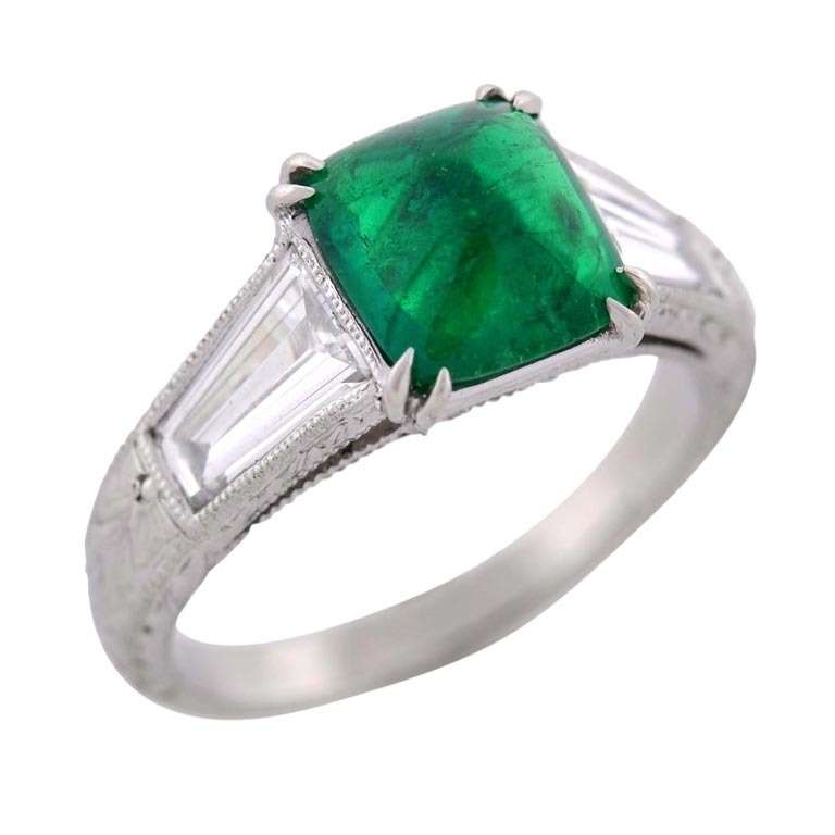 Contemporary Sugarloaf Muzo Emerald and Diamond Ring at 1stDibs