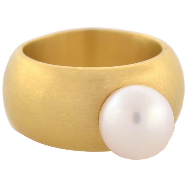 Contemporary Signed Pearl Gold Band Ring