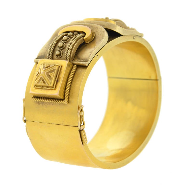 Victorian Double Buckle Etruscan Bangle Bracelet In Good Condition For Sale In Narberth, PA